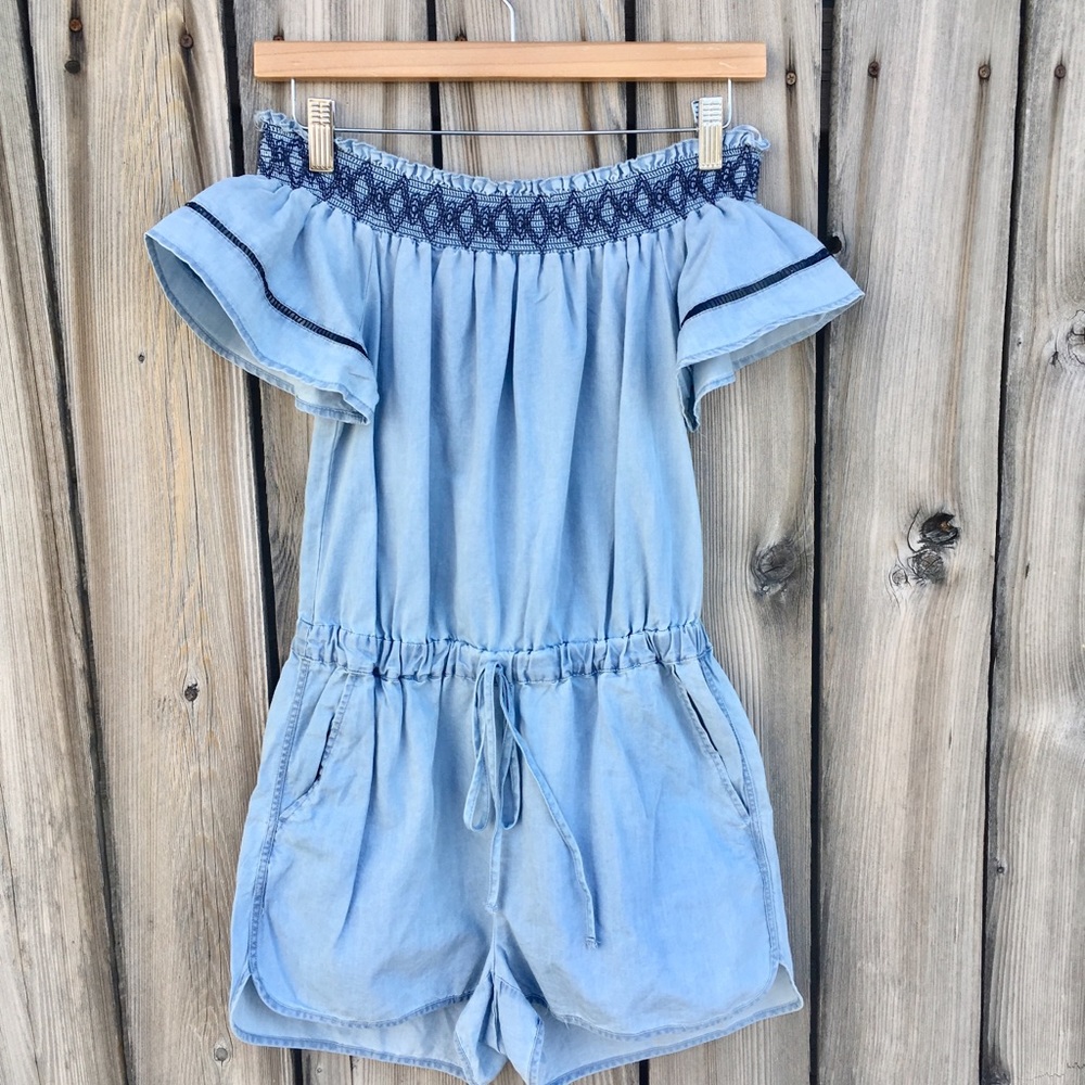SALE 🌼Pale/Light Denim look Off Shoulder Rompers - Picture 2 of 8